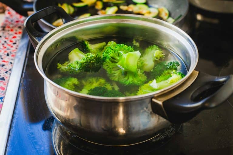 how to cut broccoli